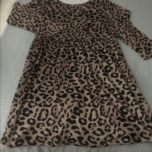 Dresses & Skirts - Leopard Print Women’s Dress